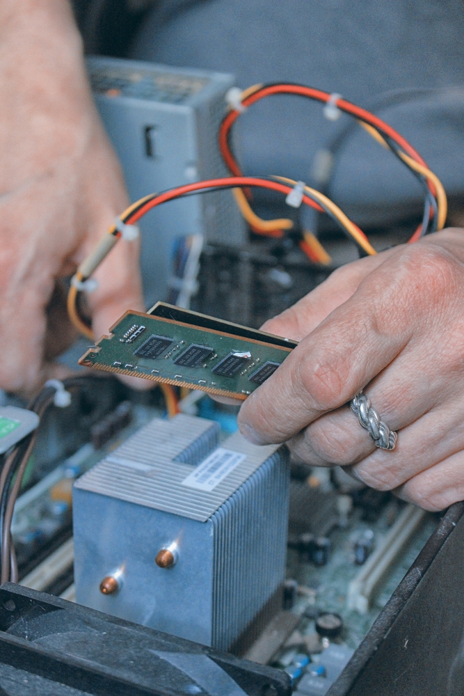 about Prateetya Electronics